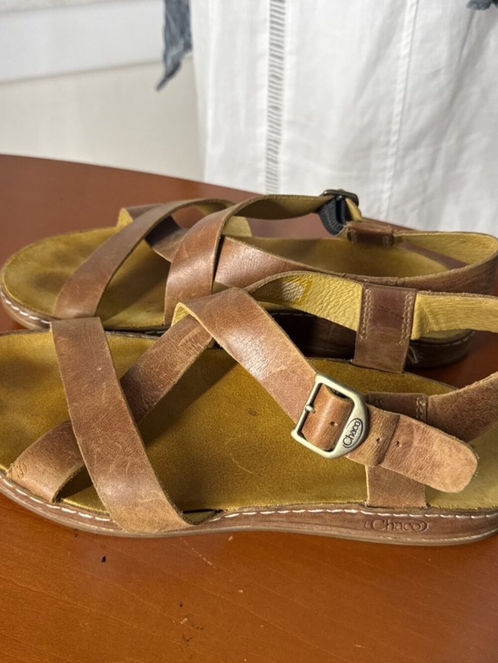 Chaco Women’s Brown Strappy Sandals Buckle Closure Adjustable Strap Flat Size 9